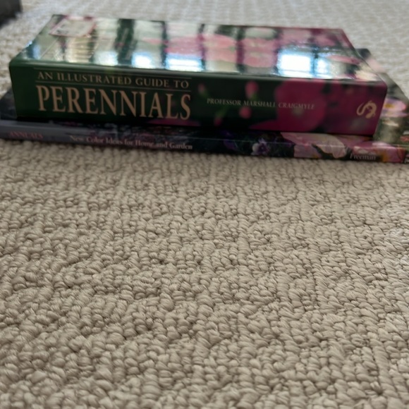 Set of 2 Gardening coffee table books - Picture 7 of 7